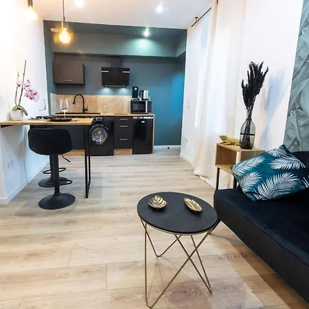 Le Cinq : Chic&cosy, Jardin Privatif Apartment *